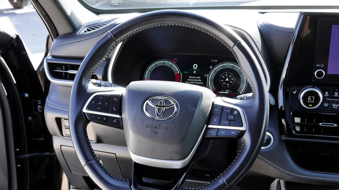 2025 Toyota Highlander XSE