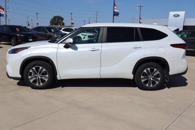 2023 Toyota Highlander - $38,990