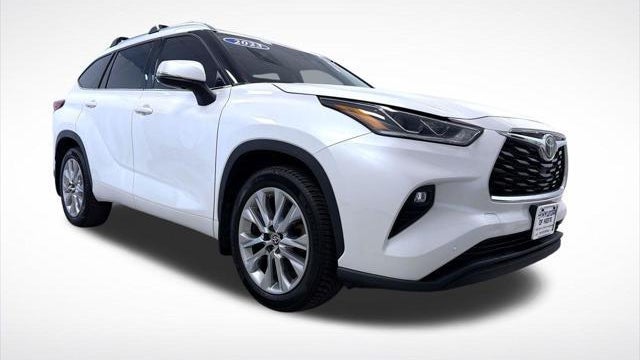 Preowned 2023 Toyota Highlander Limited for Sale