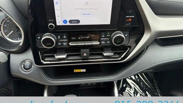 2023 Toyota Highlander LE