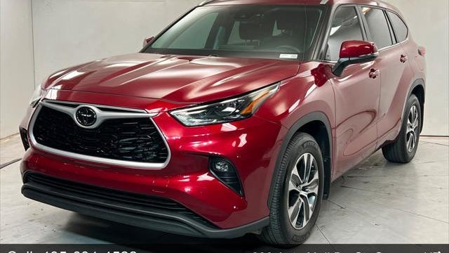 Preowned 2023 Toyota Highlander XLE for Sale