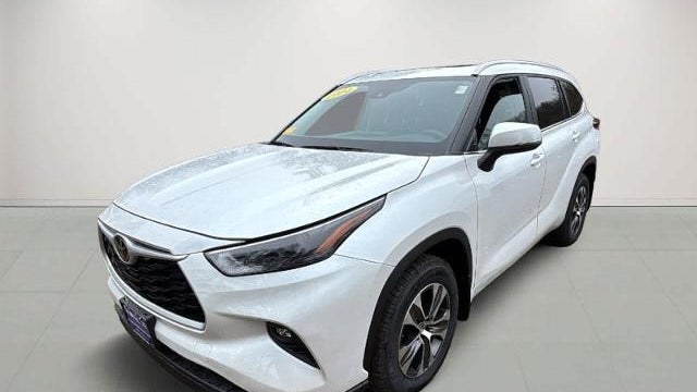 Preowned 2024 Toyota Highlander LE for Sale