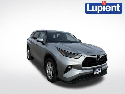 2024 Toyota Highlander AWD LE 4DR SUV