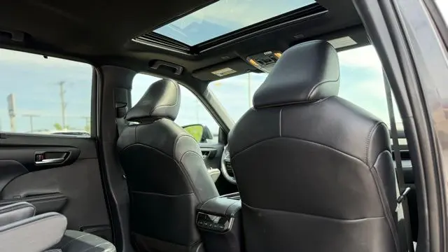 2025 Toyota Highlander LE