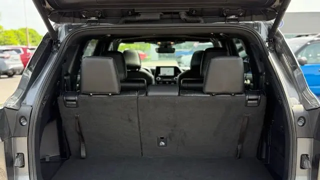 2025 Toyota Highlander LE