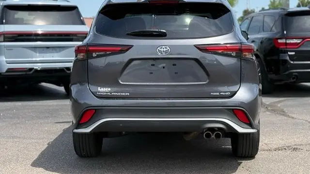 2025 Toyota Highlander LE