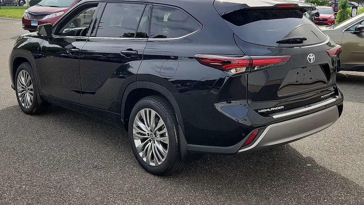 2026 Toyota Highlander Platinum