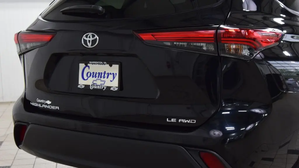 2023 Toyota Highlander LE