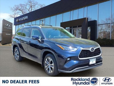 Photo of a 2023 Toyota Highlander AWD XLE 4DR SUV for sale