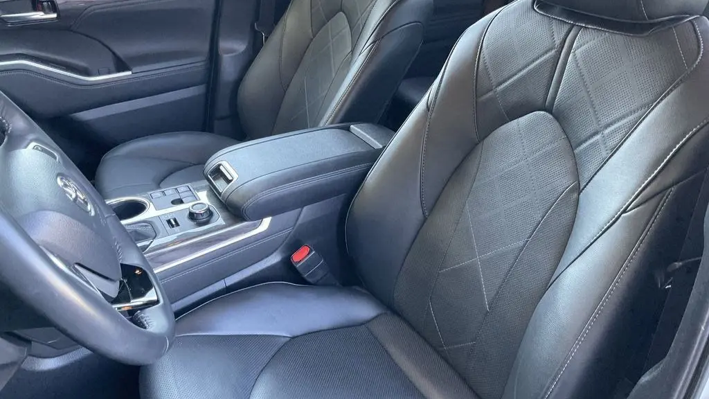 2024 Toyota Highlander Platinum