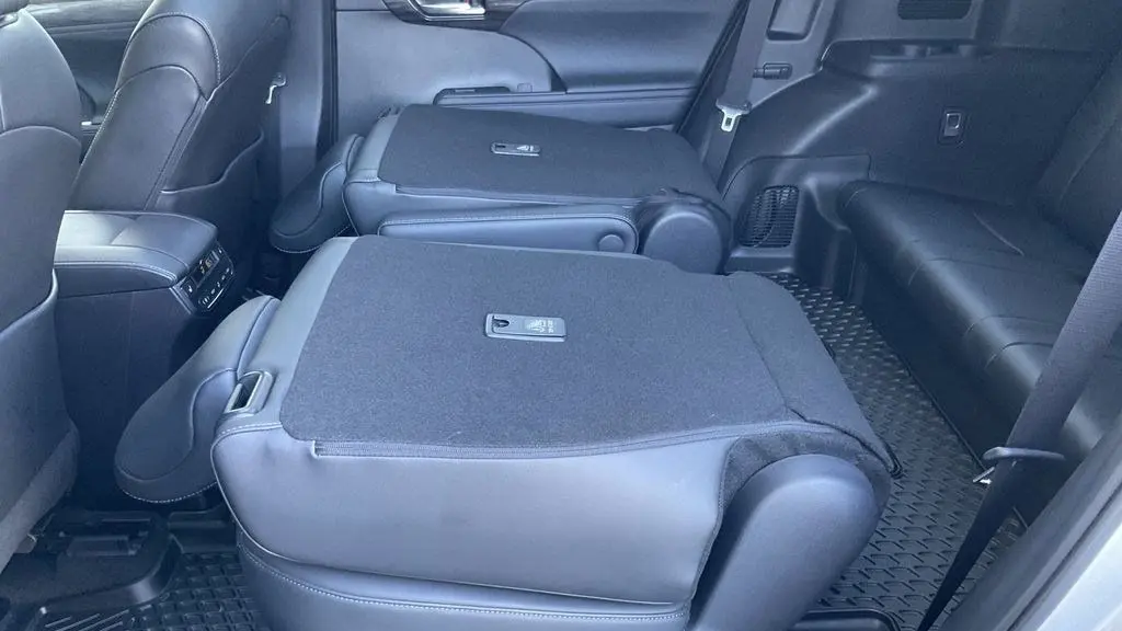 2024 Toyota Highlander Platinum