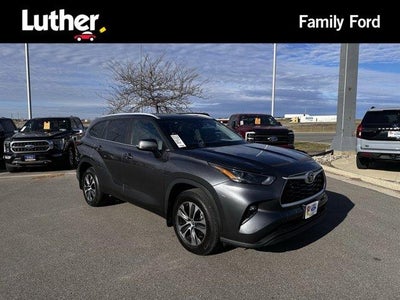 2024 Toyota Highlander AWD LE 4DR SUV