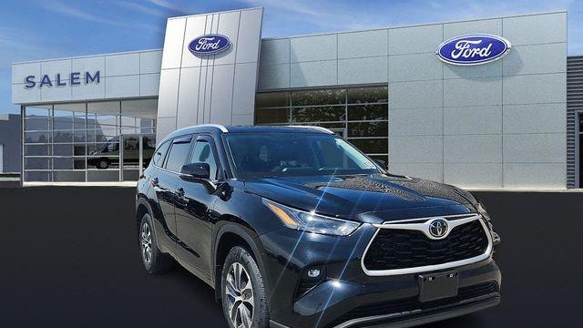 Preowned 2024 Toyota Highlander LE for Sale
