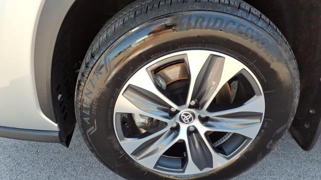 2025 Toyota Highlander LE