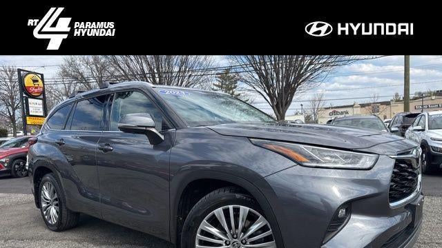 Preowned 2023 Toyota Highlander Platinum for Sale