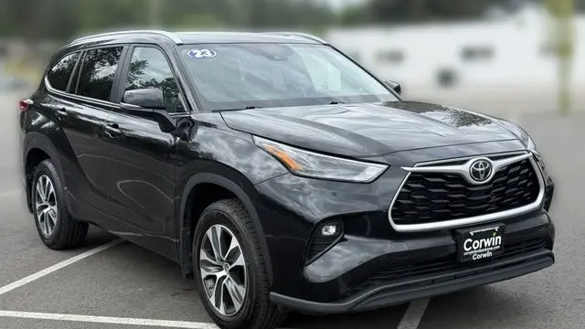Preowned 2023 Toyota Highlander LE for Sale
