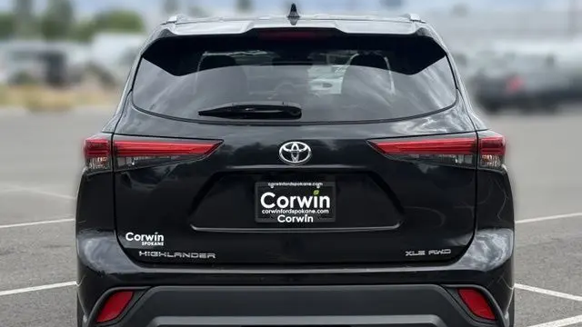 2023 Toyota Highlander LE