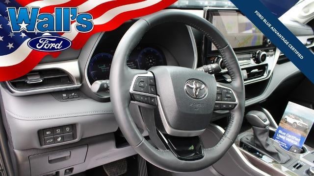 2024 Toyota Highlander LE