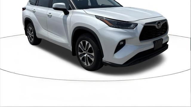 Preowned 2023 Toyota Highlander XLE for Sale