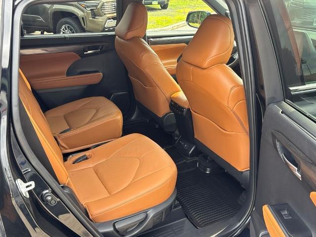 2024 Toyota Highlander - $48,000