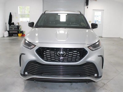 Photo of a 2025 Toyota Highlander AWD LE 4DR SUV for sale