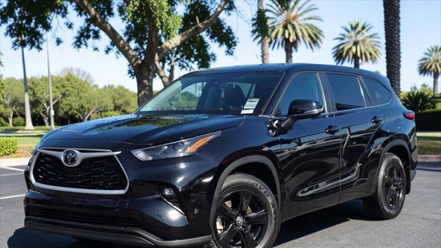 2023 Toyota Highlander LE