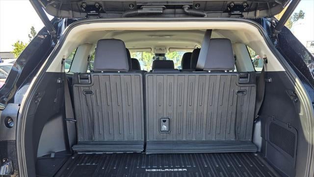 2023 Toyota Highlander LE