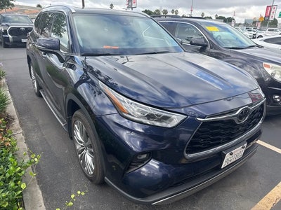 Photo of a 2023 Toyota Highlander AWD L 4DR SUV for sale