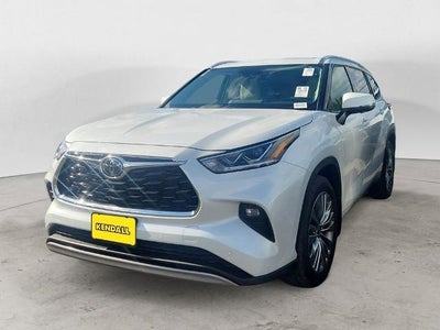 2024 Toyota Highlander AWD LE 4DR SUV