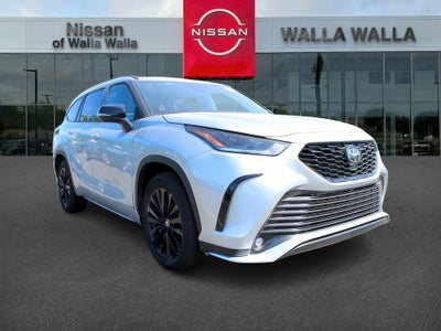 Photo of a 2025 Toyota Highlander AWD LE 4DR SUV for sale