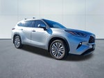 2025 Highlander Thumbnail 3