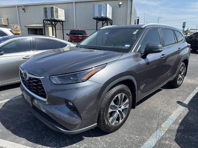 2023 Toyota Highlander AWD LE 4DR SUV