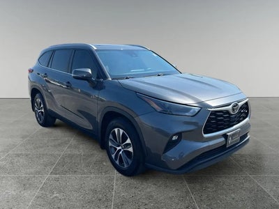 2023 Toyota Highlander AWD LE 4DR SUV
