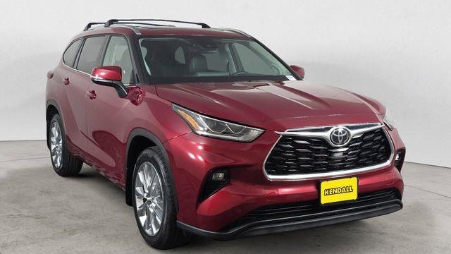 2023 Toyota Highlander LE