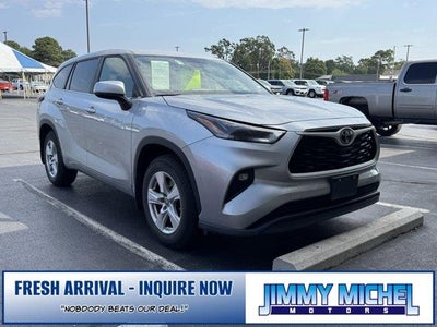 2024 Toyota Highlander AWD LE 4DR SUV