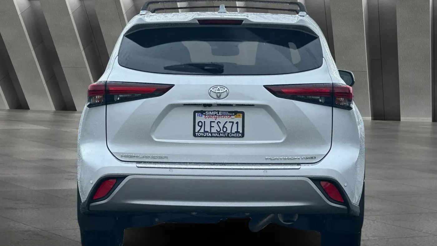 2024 Toyota Highlander Platinum