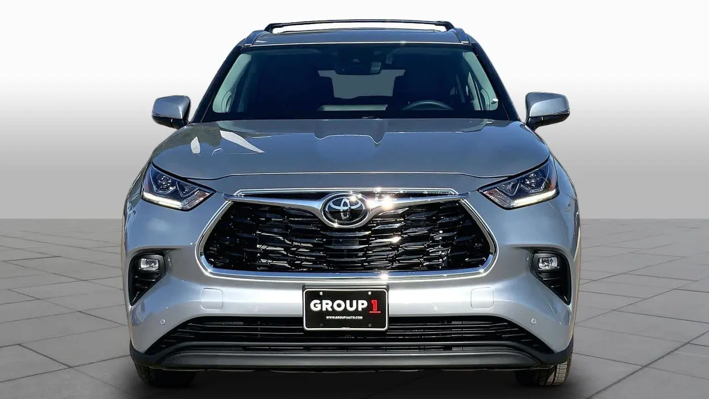 2025 Toyota Highlander LE