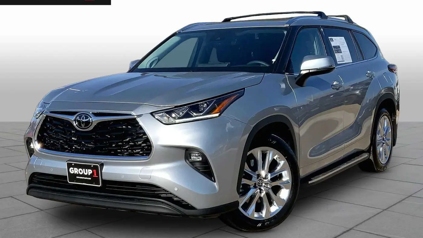 2025 Toyota Highlander LE