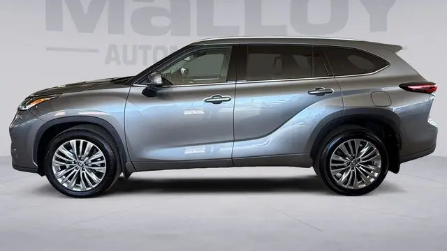 2026 Toyota Highlander XSE