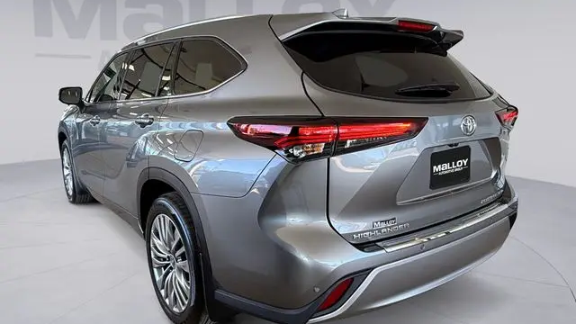 2026 Toyota Highlander XSE