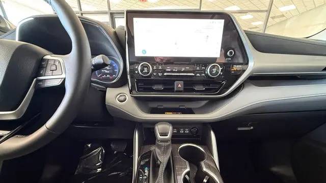 2026 Toyota Highlander XSE