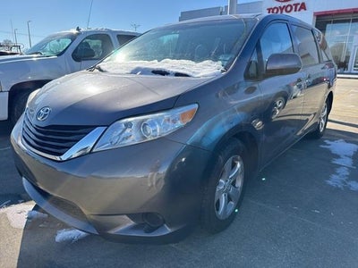 2011 Toyota Sienna LE 8-Passenger 4DR Mini-Van V6