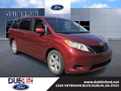 2014 Toyota Sienna LE 7-Passenger Auto Access Seat 4DR Mini-Van