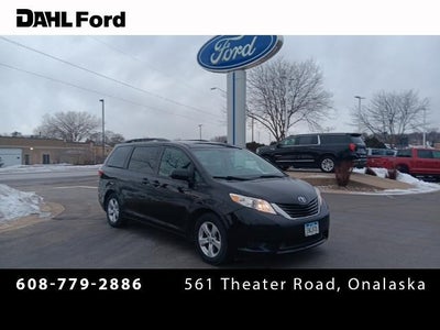 2015 Toyota Sienna LE 7-Passenger Auto Access Seat 4DR Mini-Van