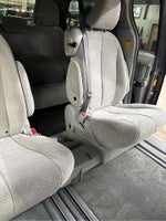 2014 Sienna Thumbnail 9