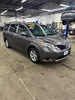 2014 Sienna Thumbnail 34