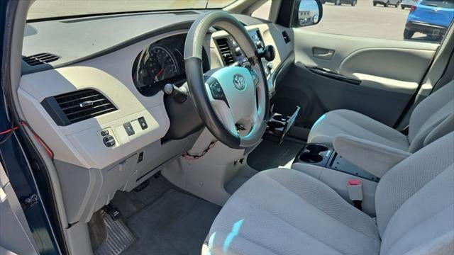 2012 Toyota Sienna LE 7-Passenger Auto Access Seat