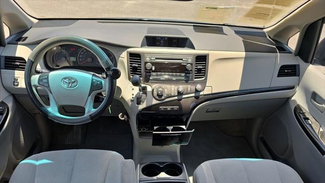 2012 Toyota Sienna LE 7-Passenger Auto Access Seat