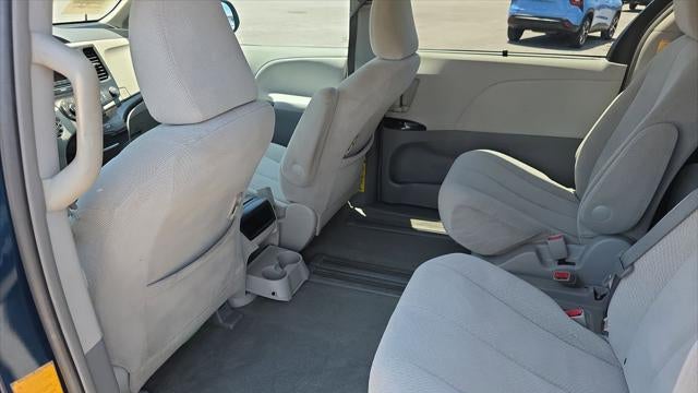 2012 Toyota Sienna LE 7-Passenger Auto Access Seat