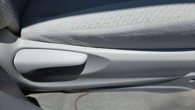 2012 Toyota Sienna LE 7-Passenger Auto Access Seat